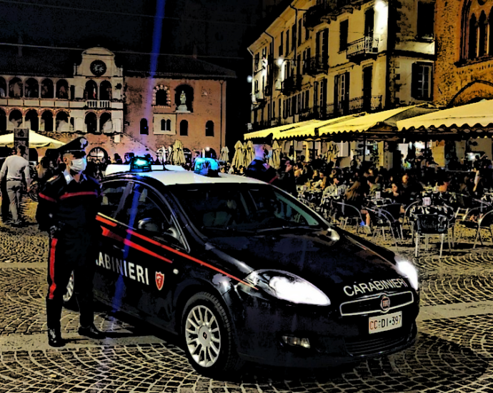 Controlli in piazza Vittoria