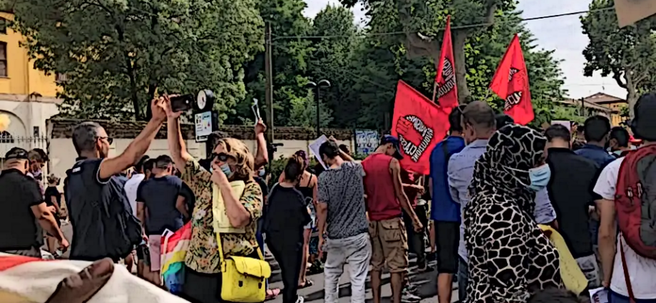 SCR al corteo di Voghera